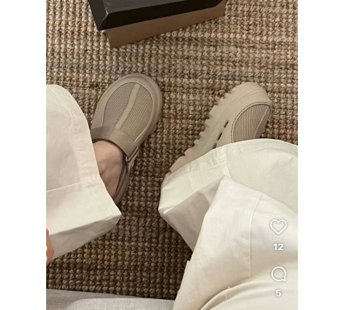 UGG PeakMod Sand