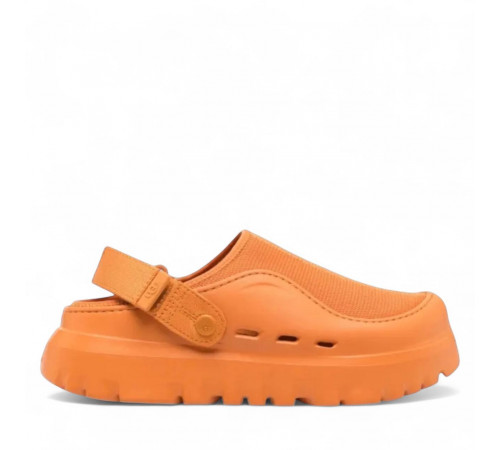 UGG PeakMod Apricot