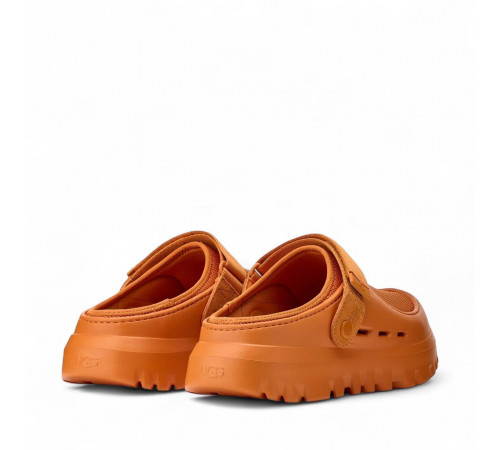 UGG PeakMod Apricot