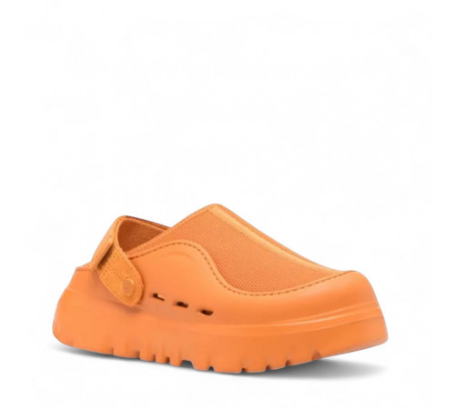 UGG PeakMod Apricot