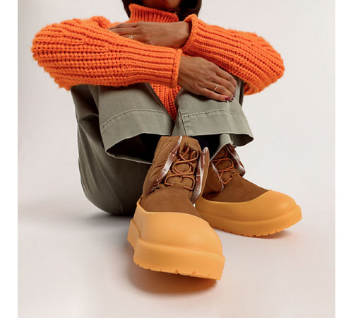 UGG Classic Maxi Toggle Chestnut
