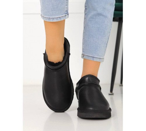UGG Tasman Slipper Leather Black