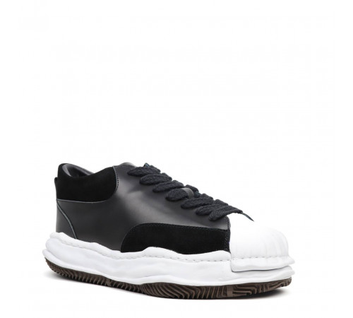 UGG Marin Black