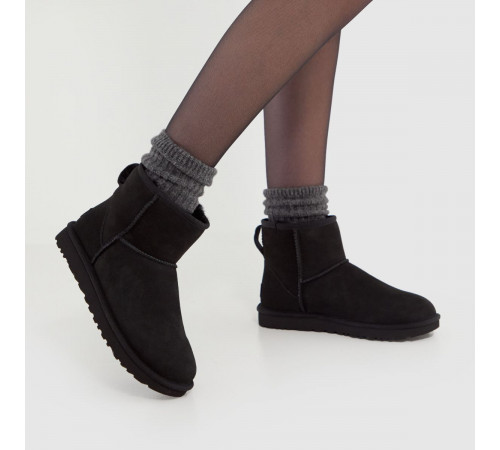 UGG Classic Mini II Black