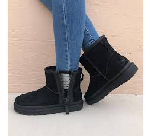 UGG Classic Mini Zipper Tape Logo Black