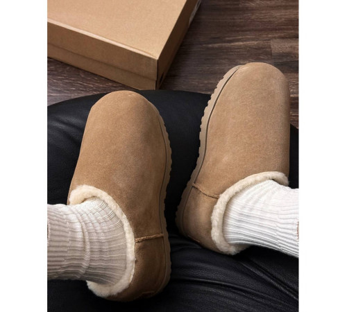 UGG Pumped Slide Chestnut