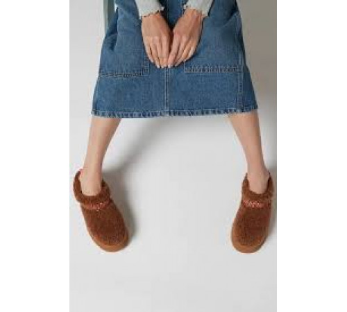 UGG Tazz Braid Hardwood