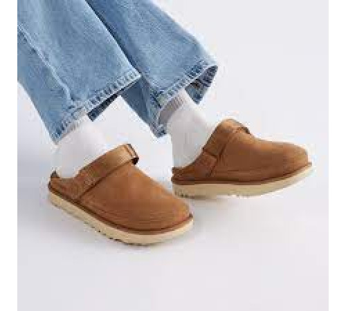 UGG Goldenstar Clog Chestnut