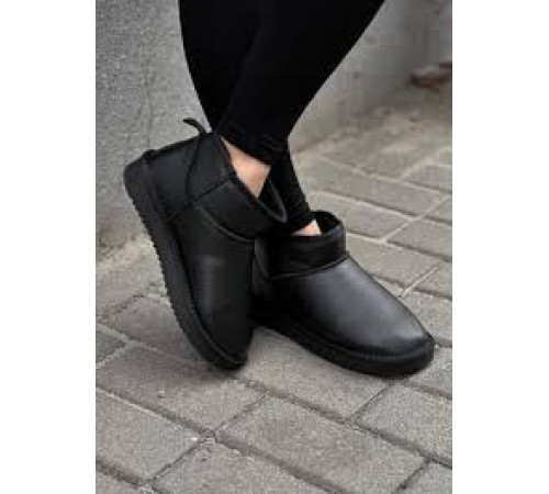 Ugg Mens Classic Ultra Mini Leather Black 